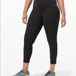 25” In Movement Everlux Lululemon leggings